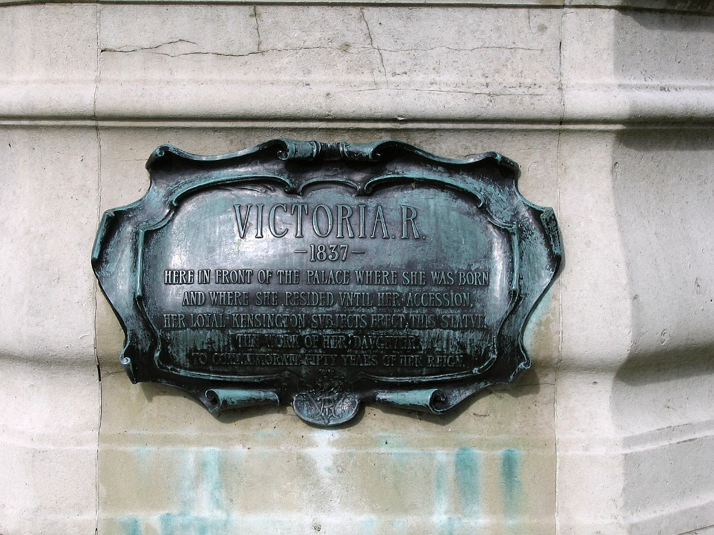 Closeup of the Queen Victoria Memorial Closeup of the Queen Victoria Memorial