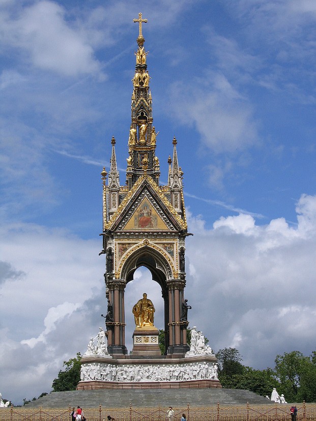 Passing by Prince Albert Memorial Passing by Prince Albert Memorial