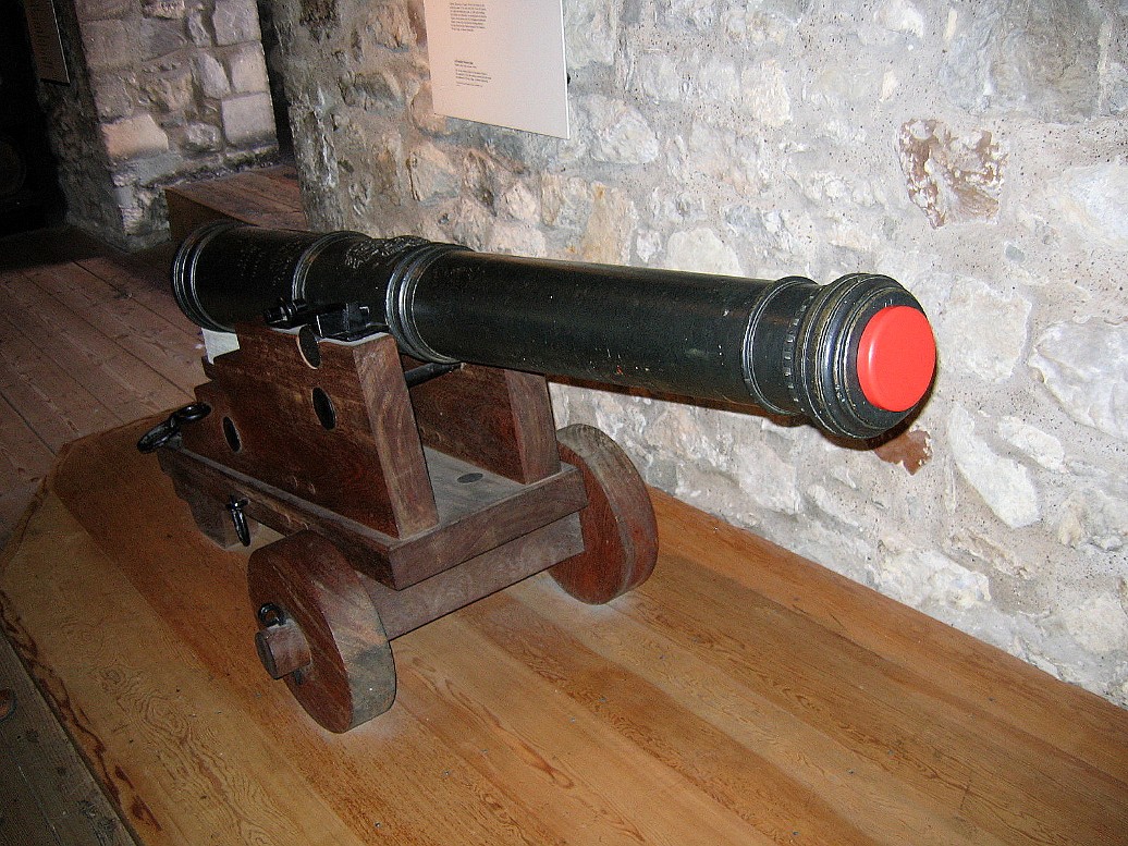 Small Cannon Small Cannon