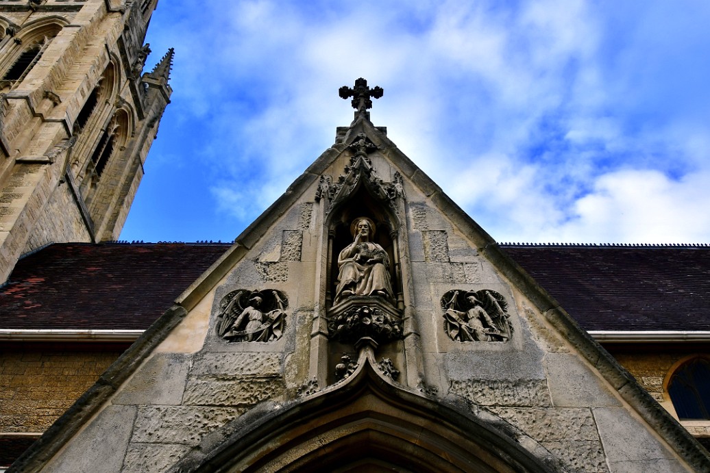Christ Above the Arch